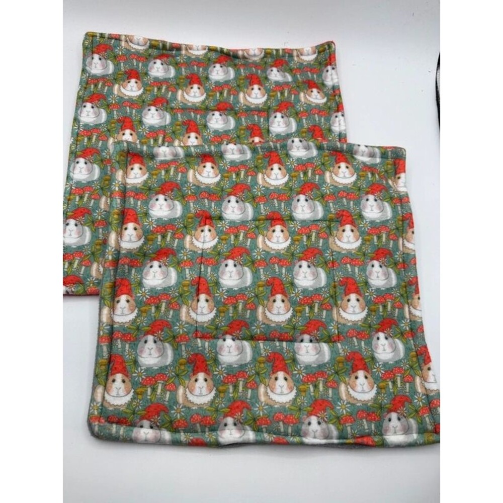 New Fleece Pads Gnomes X2 Guinea Pig Small Animal